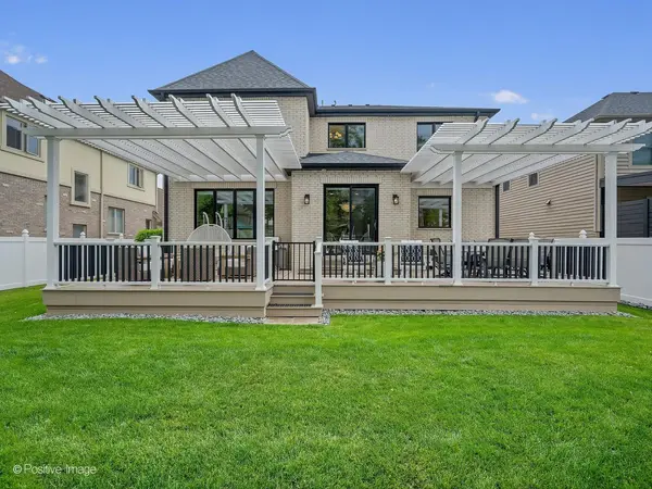 400 S Rex BLVD, Elmhurst, IL 60126