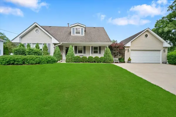 6N477 Salina AVE, St. Charles, IL 60174
