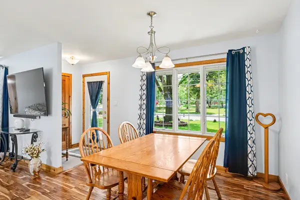 411 Carlisle RD, Batavia, IL 60510
