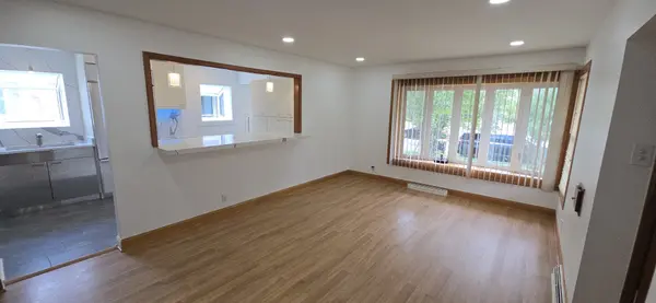 7805 S Reilly TER, Chicago, IL 60652