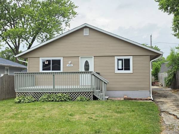 1408 Barberry LN, Round Lake Beach, IL 60073