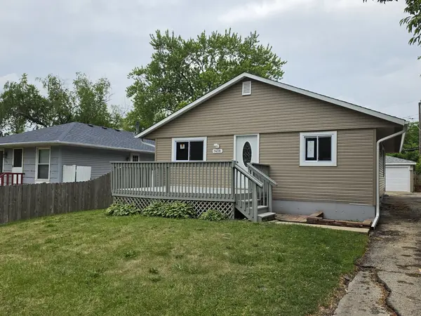 1408 Barberry LN, Round Lake Beach, IL 60073