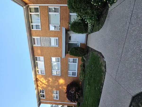 6925 W 64th PL #2f, Chicago, IL 60638