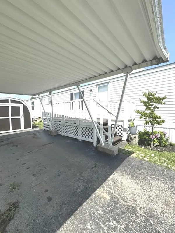 1028 NW Alma CIR #1028, Round Lake, IL 60073