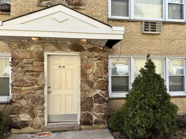 8518 W Rascher AVE #2, Chicago, IL 60656