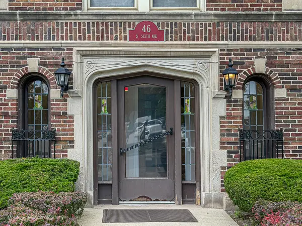 46 6th AVE #GJ, La Grange, IL 60525