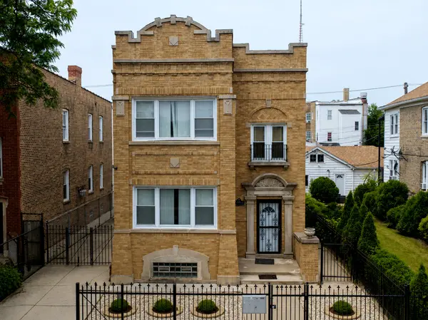 3128 N Keating AVE, Chicago, IL 60641