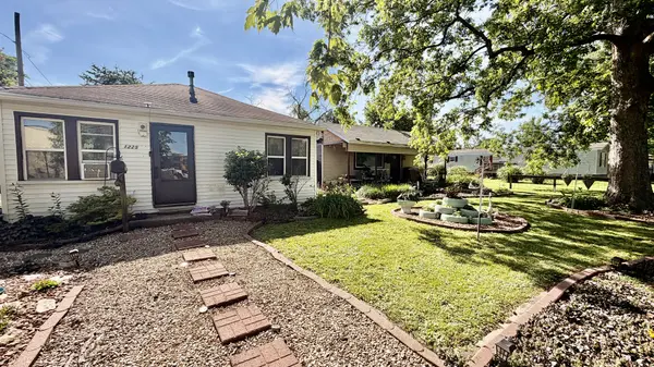 1225 Mckee ST, Centralia, IL 62801