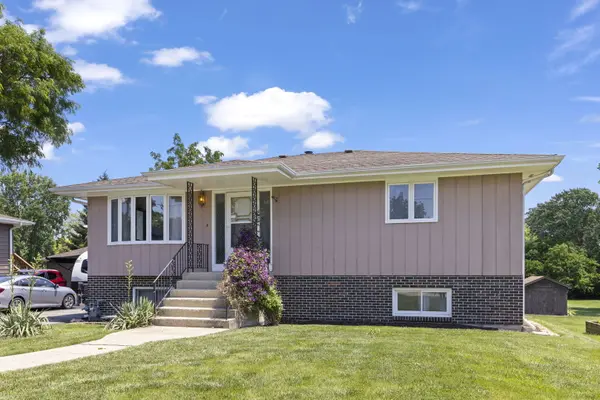 565 4th ST, Lemont, IL 60439