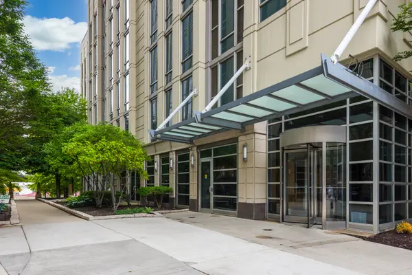 720 N Larrabee ST #1605, Chicago, IL 60654