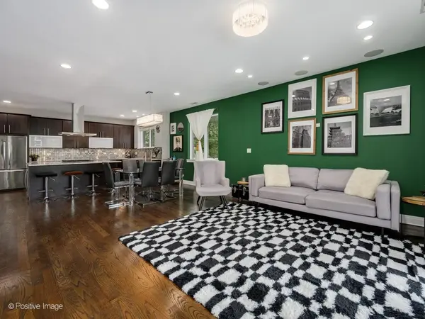 3559 W Montrose AVE #1W, Chicago, IL 60618