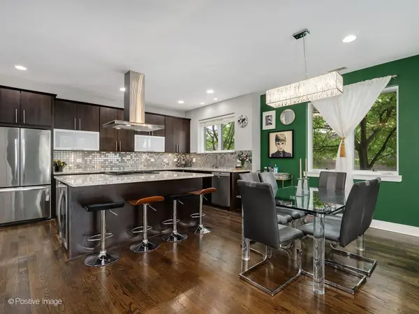 3559 W Montrose AVE #1W, Chicago, IL 60618