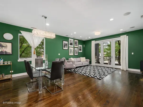 3559 W Montrose AVE #1W, Chicago, IL 60618