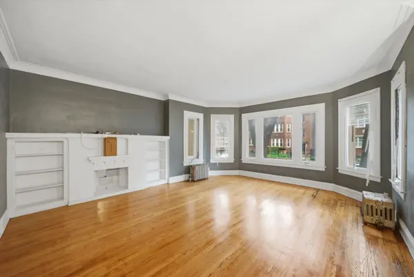7537 S Phillips AVE, Chicago, IL 60649