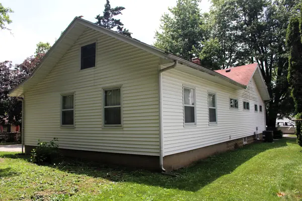 426 S Clinton ST, Clinton, IL 61727