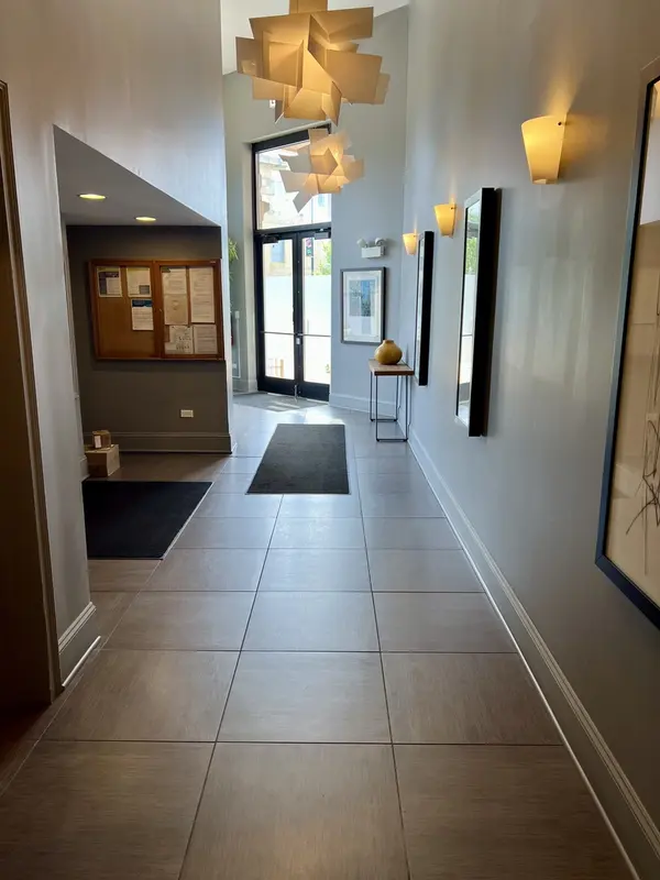 3300 W Irving Park RD #F3, Chicago, IL 60618