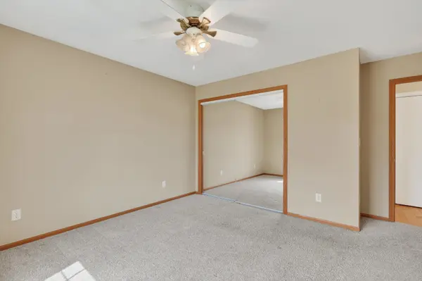 2021 Villa Pines CIR, Carbon Cliff, IL 61239