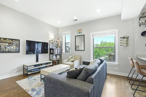 1510 W Roscoe ST #3E, Chicago, IL 60657