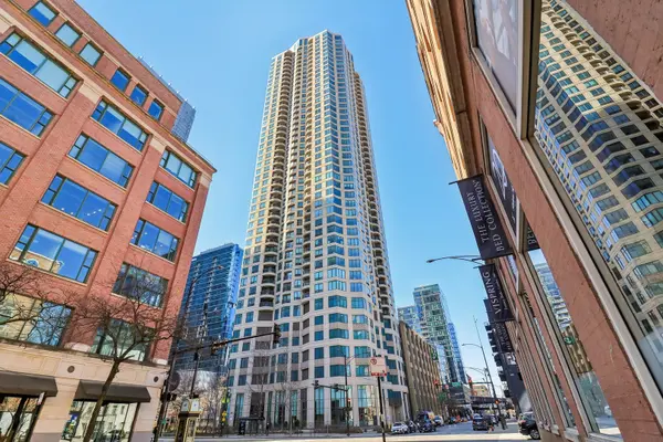 400 N La Salle DR #2208, Chicago, IL 60654