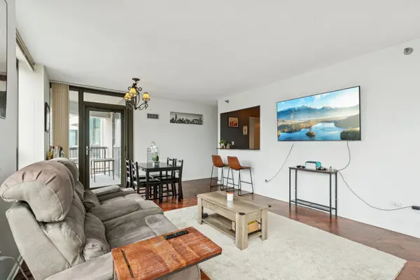 400 N La Salle DR #2208, Chicago, IL 60654