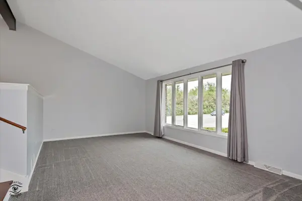 15102 Sunset Ridge DR, Orland Park, IL 60462