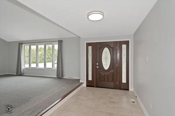 15102 Sunset Ridge DR, Orland Park, IL 60462
