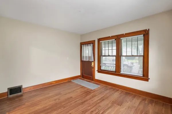 119 N Hazelwood AVE, Davenport, IA 52802