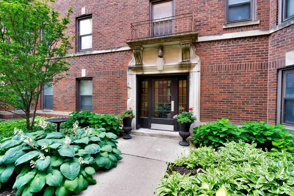 58 Forest AVE #2S, Riverside, IL 60546