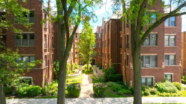 6751 N Artesian AVE #1C, Chicago, IL 60645