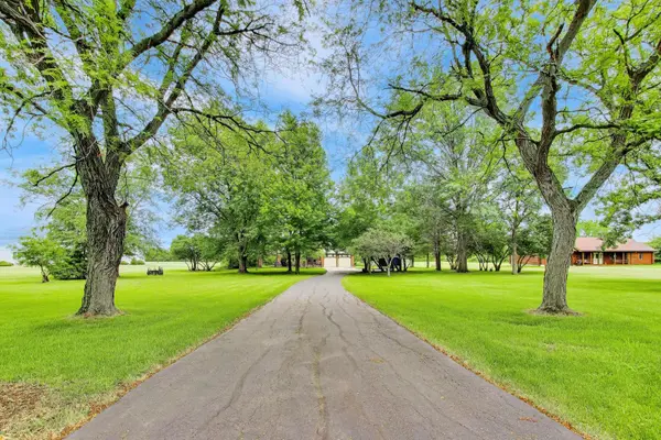 3218 E Reichert DR, Crete, IL 60417
