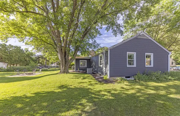 610 S 2nd ST, West Dundee, IL 60118