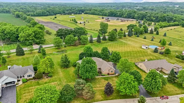 8316 Eagle RDG, Spring Grove, IL 60081