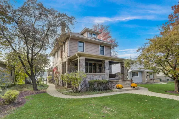 835 N Ellsworth ST, Naperville, IL 60563