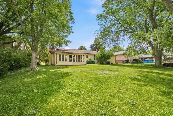 1621 Sleepy Hollow LN, Dekalb, IL 60115
