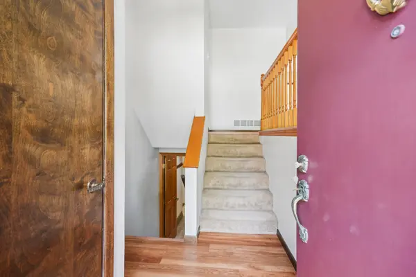 7 Hillcrest CT, Eldridge, IA 52748