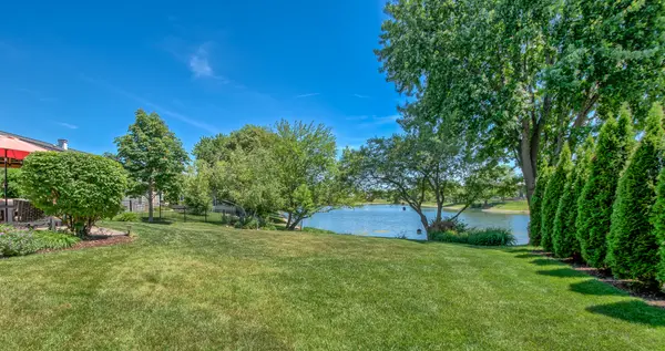 1337 Saddlebrook RD, Bartlett, IL 60103