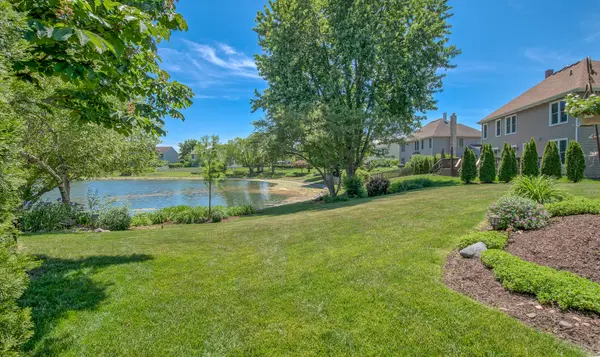 1337 Saddlebrook RD, Bartlett, IL 60103