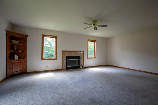 37259 N Fairview LN, Lake Villa, IL 60046