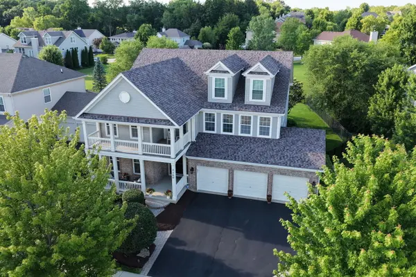 2700 Oak DR,  West Dundee,  IL 60118