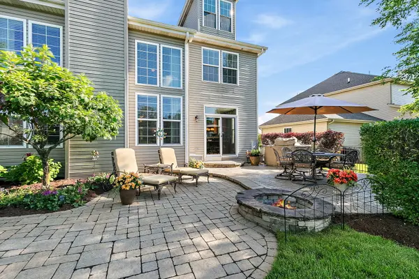 2700 Oak DR, West Dundee, IL 60118