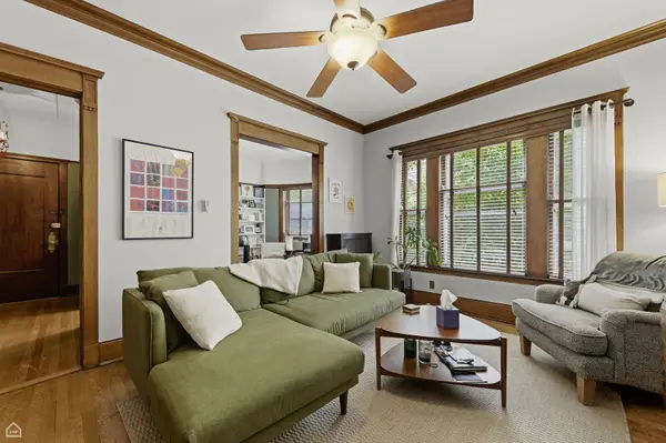 627 W Barry AVE #1C, Chicago, IL 60657