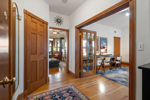 846 W Newport AVE #1N, Chicago, IL 60657