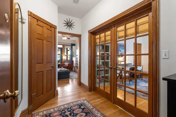 846 W Newport AVE #1N, Chicago, IL 60657