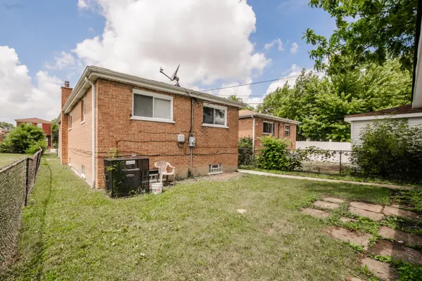 9227 S Perry AVE, Chicago, IL 60620