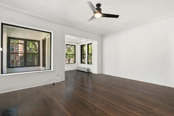 1221 E Hyde Park BLVD #1, Chicago, IL 60615