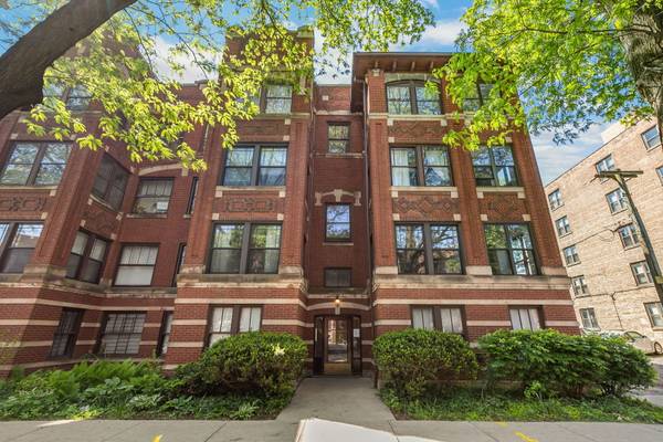 1221 E Hyde Park BLVD #1, Chicago, IL 60615