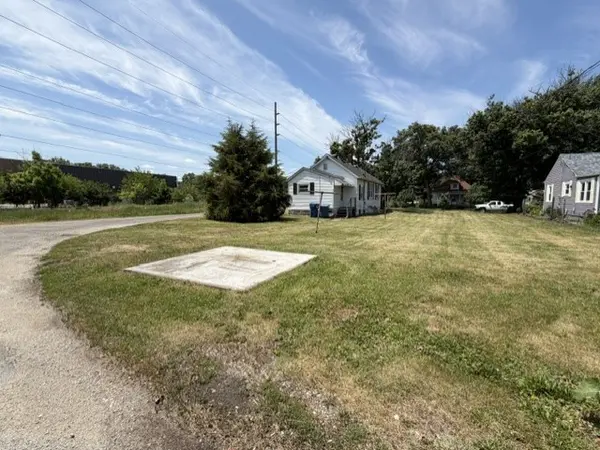 924 21st ST, East Moline, IL 61244