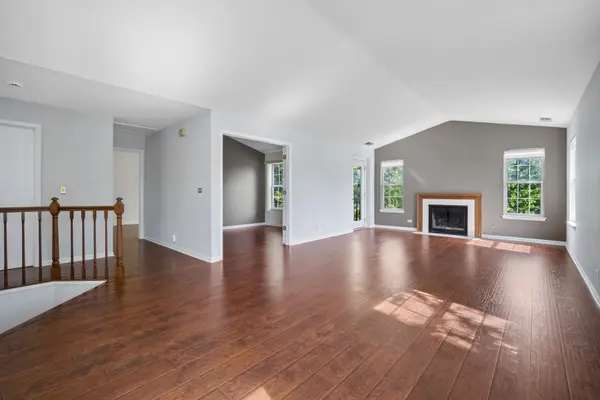 112 White Branch CT, Buffalo Grove, IL 60089