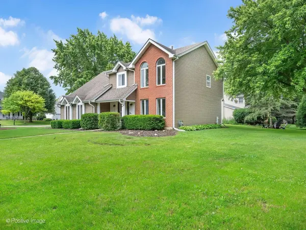 405 Blackhawk DR, Batavia, IL 60510