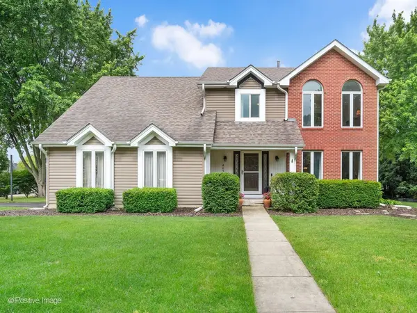 405 Blackhawk DR, Batavia, IL 60510